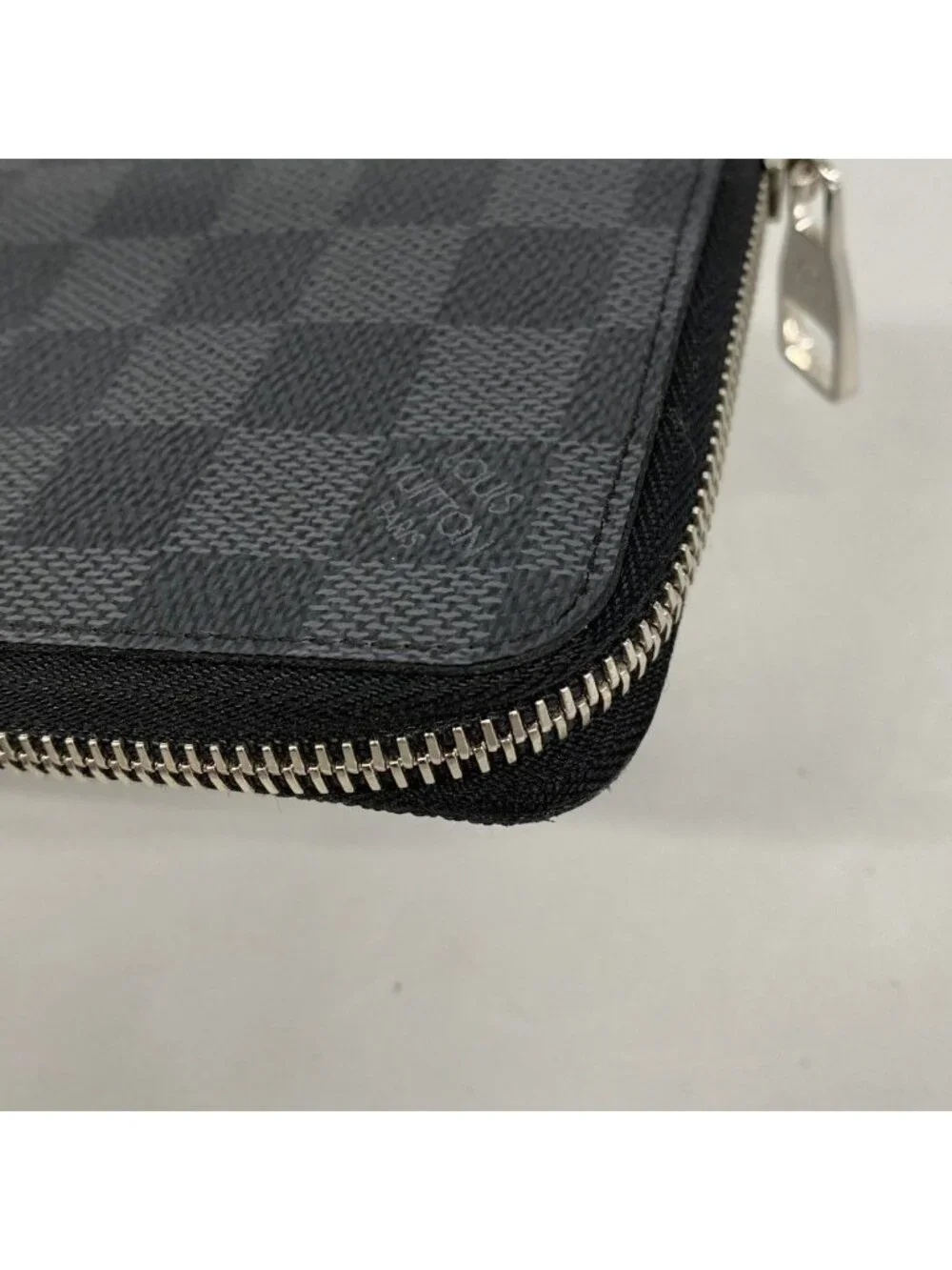 Louis Vuitton Wallet Damier Graphite Zippy Vertical Black Gray Vintage